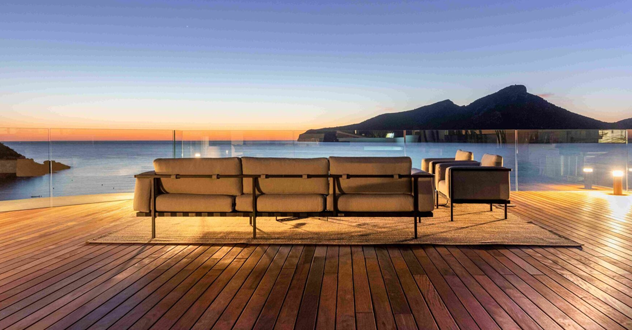 IMG_4933-web-scaled-e1713972176366-1920x912 1