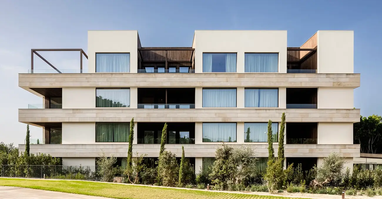 00-kimpton-aysla-by-gras-reynes-arquitectos-©TomeuCanyellasPhotography-scaled 1