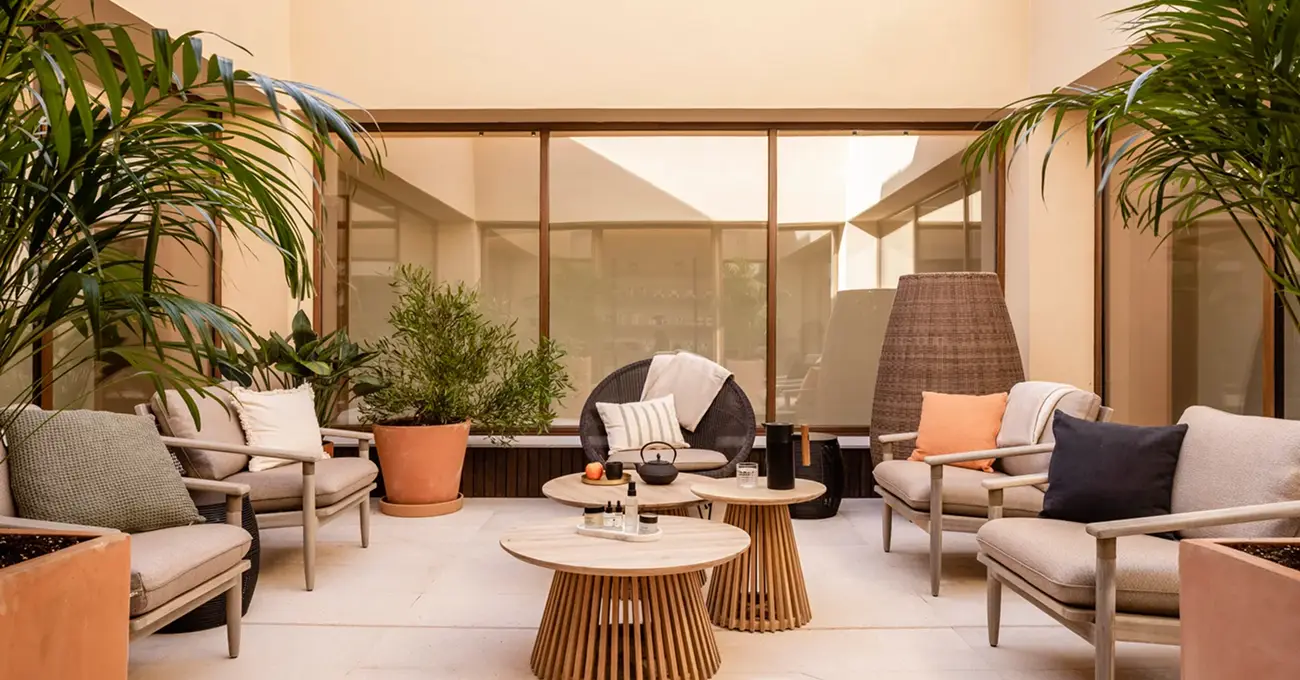 18-kimpton-aysla-by-gras-reynes-arquitectos-©TomeuCanyellasPhotography-scaled 1