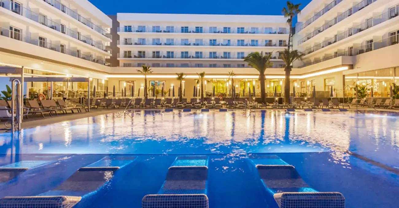 1_HOTEL-RIU-PLAYA-PARK-1 1