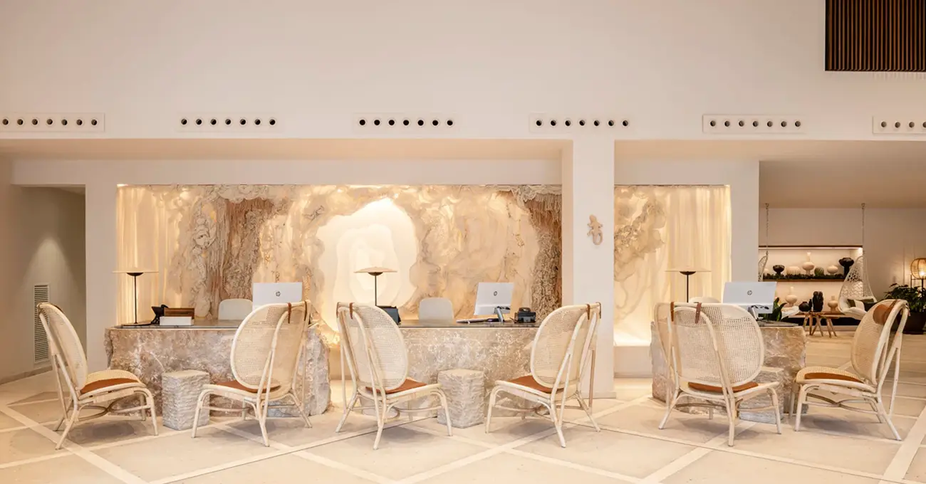 20-kimpton-aysla-by-gras-reynes-arquitectos-©TomeuCanyellasPhotography-scaled 1