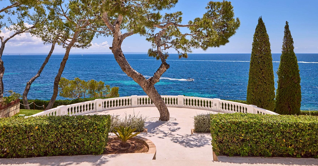 HOTEL-PONENT-MAR-24-6372-WEB-scaled-e1716572497341-1920x912 1