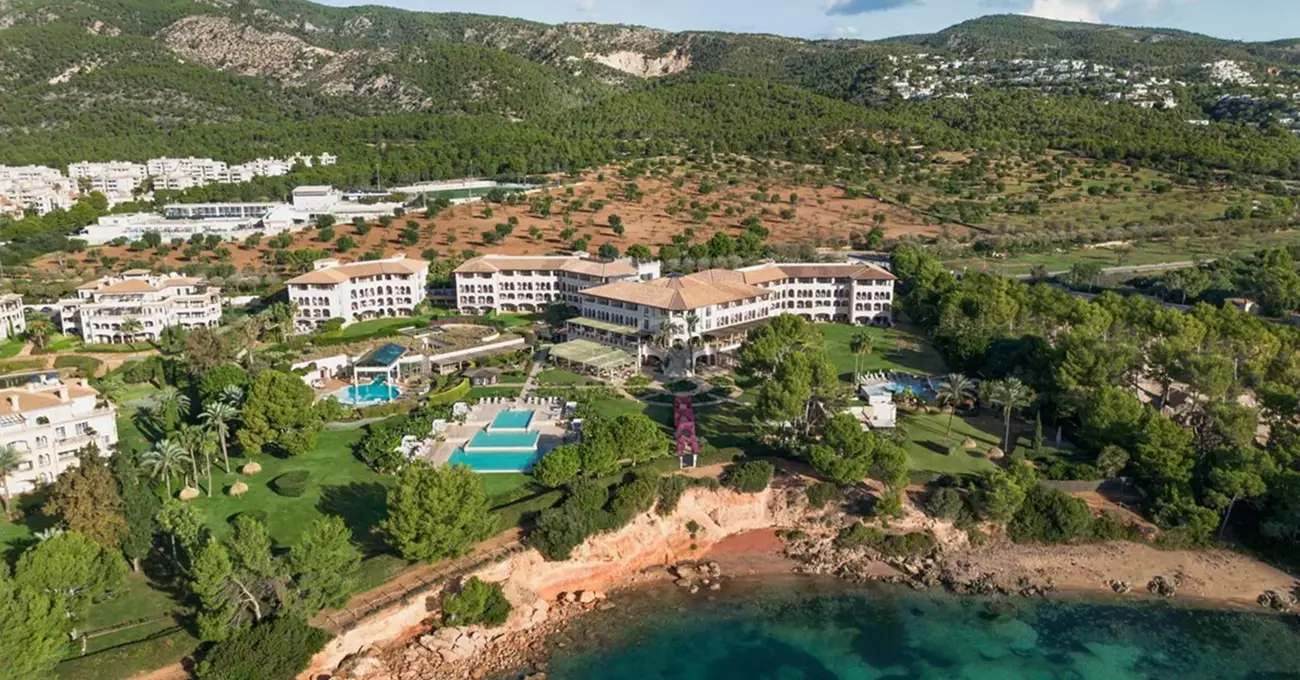 St-Regis-Mardavall_exteriores-15 1